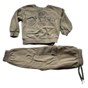 H&M Dino Outfit